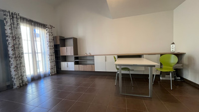 French property for sale in Avignon, Vaucluse - €320,000 - photo 11