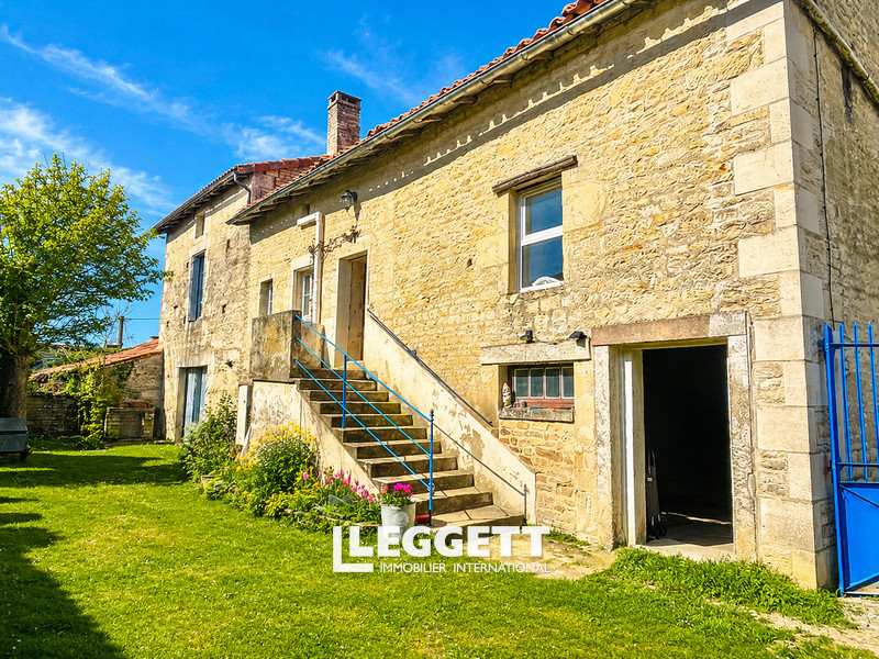 Maison 7 pièce(s), BESSÉ