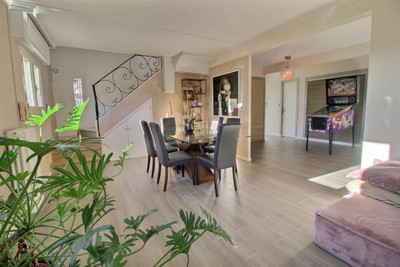 French property for sale in Antibes, Alpes-Maritimes - €1,250,000 - photo 8