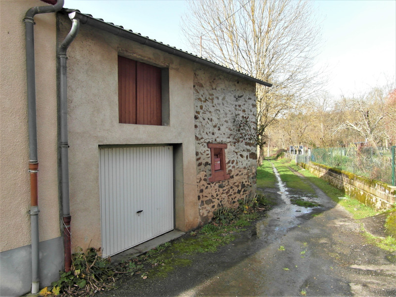 French property for sale in Peyrat-de-Bellac, Haute-Vienne - &#8364;61,000 - photo 2