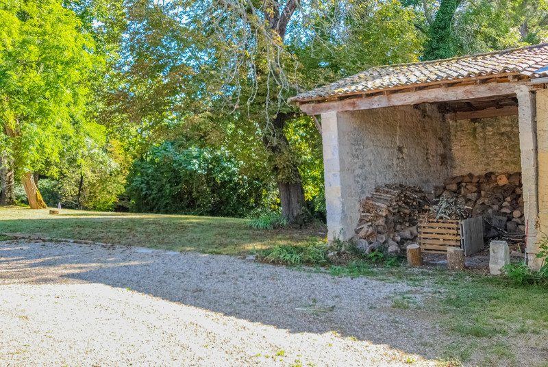 House for sale in SaintÉmilion Gironde THIS HOUSE HAS "IT