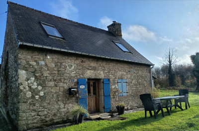 Maison à vendre à Glomel, Côtes-d'Armor, Bretagne, avec Leggett Immobilier