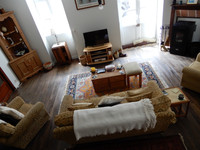 Maison à vendre à Les Salles-Lavauguyon, Haute-Vienne - 149.000 € - photo 2