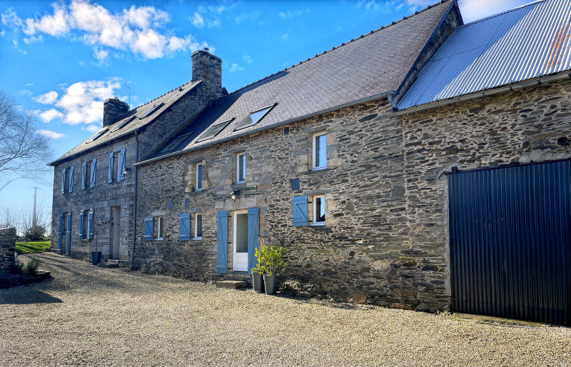 French property for sale in Merléac, Côtes-d'Armor - €337,500 - photo 0
