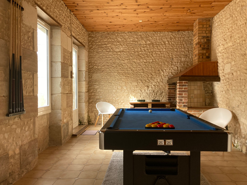 French property for sale in Pouillac, Charente-Maritime - &#8364;445,000 - photo 8
