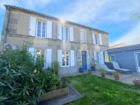 Propriété à vendre à Cognac, Charente - 397 500 € - photo n°1
