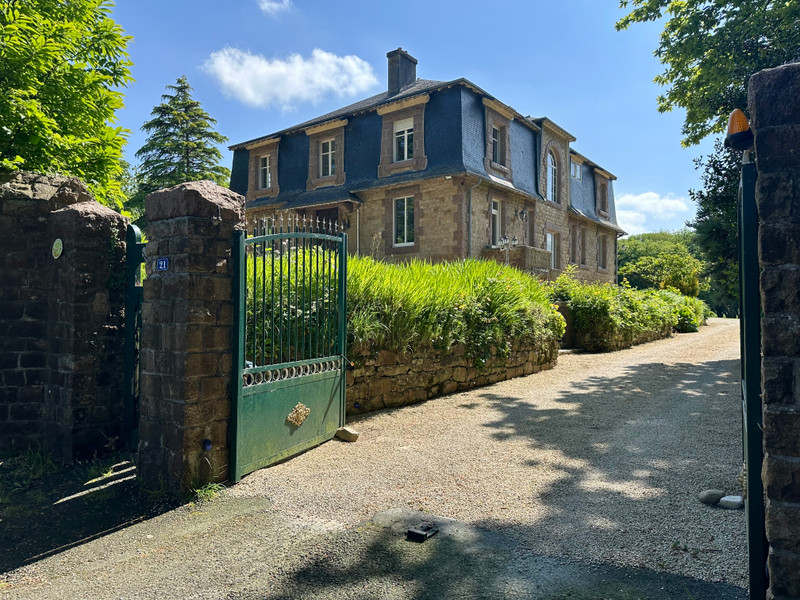 French property for sale in Tonquédec, Côtes-d'Armor - €989,000