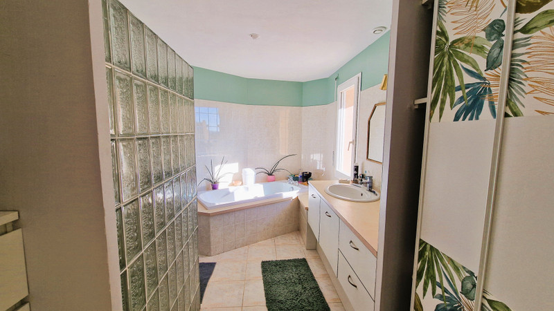 French property for sale in Port-Sainte-Foy-et-Ponchapt, Dordogne - €549,999 - photo 6