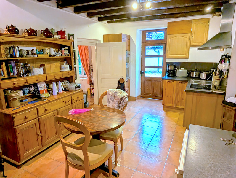 French property for sale in Feusines, Indre - €150,000 - photo 3
