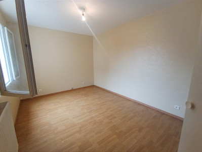 French property for sale in Angoulême, Charente - €266,000 - photo 6