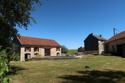 Maison à vendre à Bourganeuf, Creuse, Limousin, avec Leggett Immobilier