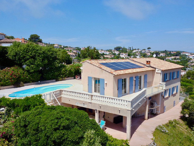 French property for sale in Fréjus, Var - €1,100,000 - photo 1