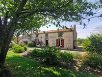Maison à vendre à Saint-Pierre-du-Chemin, Vendée - 367 200 € - photo 2