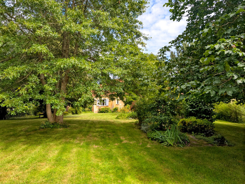 French property for sale in Cour-Maugis sur Huisne, Orne - €580,000 - photo 1