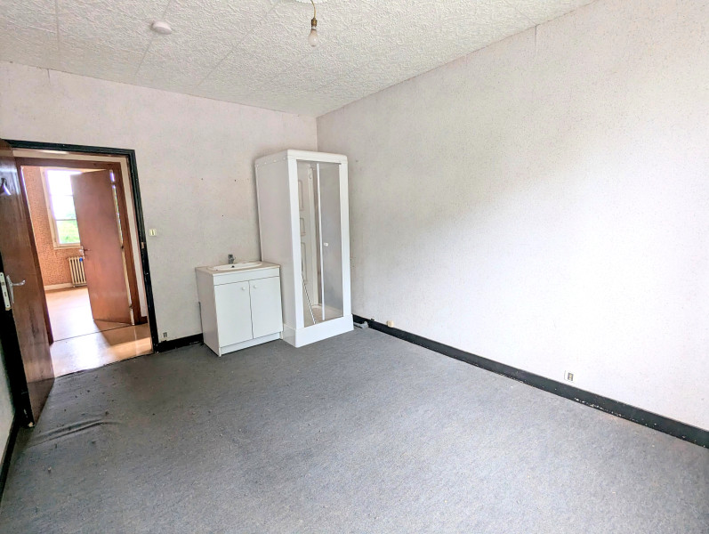 French property for sale in Saint-Yrieix-la-Perche, Haute-Vienne - €109,000 - photo 5