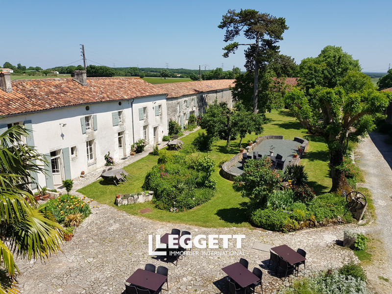 Maison 54 pièce(s), ASNIÈRES-LA-GIRAUD