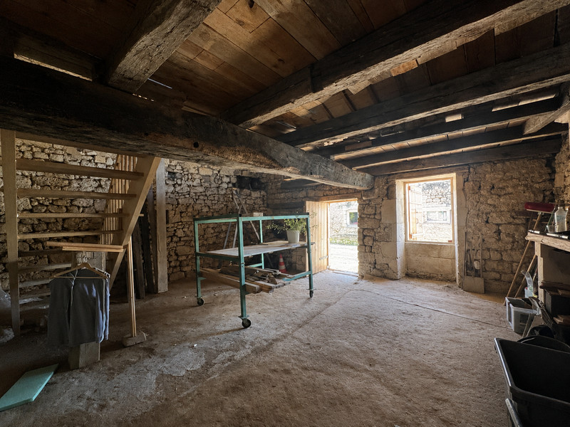 French property for sale in Saint-Savinien, Charente-Maritime - €108,000 - photo 3