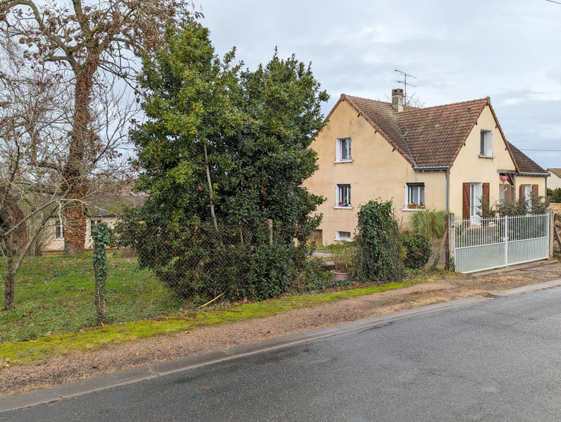 Maison à vendre à Montgivray, Indre - 194 400 € - photo 1