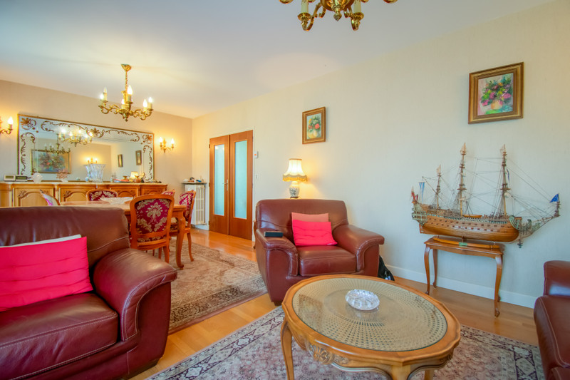 French property for sale in Bugeat, Corrèze - €195,000 - photo 2