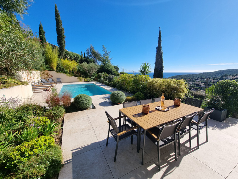 French property for sale in Cavalaire-sur-Mer, Var - €1,650,000 - photo 0