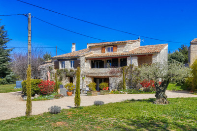 Maison à vendre à Simiane-la-Rotonde, Alpes-de-Hautes-Provence, PACA, avec Leggett Immobilier