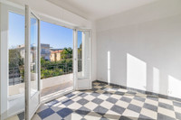 Propriété à vendre à Villeneuve-Loubet, Alpes-Maritimes - 1 215 000 € - photo n°3