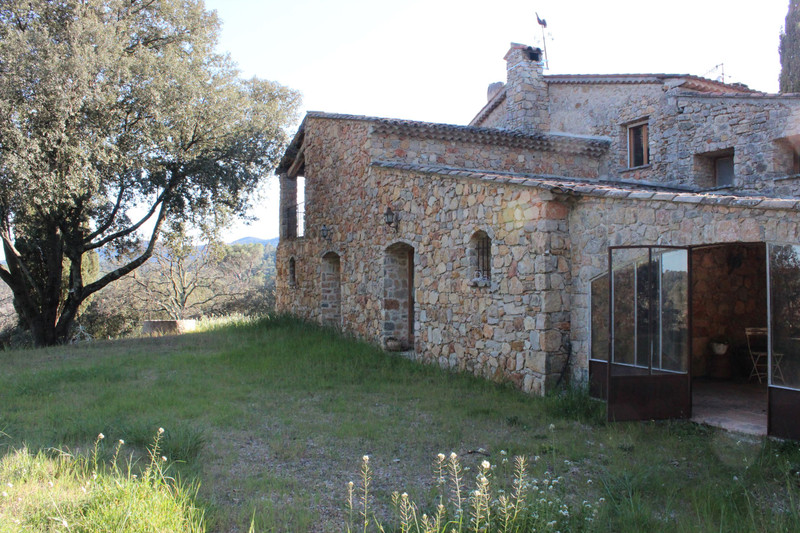 Maison à vendre en PACA Var Le Bergerie caractéristique dans un cadre naturel