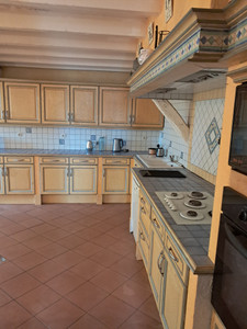 French property for sale in La Lande-de-Fronsac, Gironde - €371,000 - photo 5