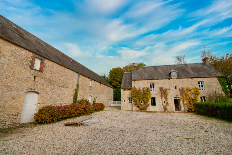 French property for sale in Trévières, Calvados - &#8364;945,000 - photo 3