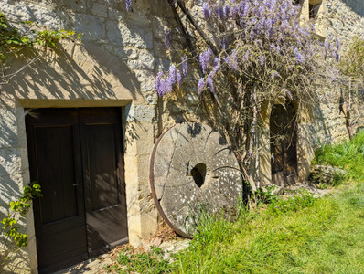 French property for sale in Parisot, Tarn-et-Garonne - €359,000 - photo 12