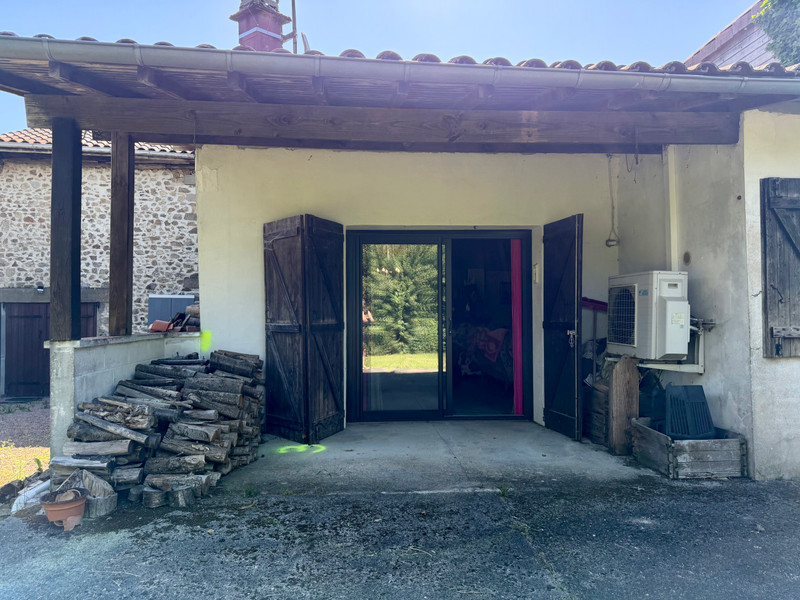 French property for sale in Vayres, Haute-Vienne - €104,000 - photo 9