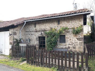 French property for sale in Pressignac, Charente - €69,000 - photo 6
