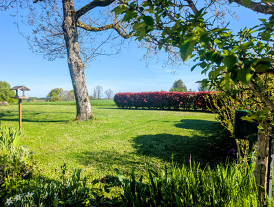French property for sale in Châlus, Haute-Vienne - €88,000 - photo 1