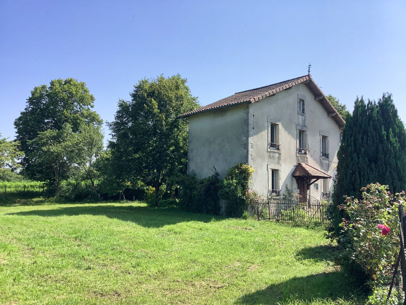 Maison à vendre à Javerdat, Haute-Vienne - 109 000 € - photo 1 Maison à vendre à Javerdat, Haute-Vienne - 109 000 € - photo 1