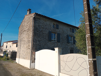 French property for sale in Cherveux, Deux-Sèvres - €399,950 - photo 9