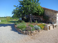 Propriété à vendre à Épenède, Charente - 184 939 € - photo n°2