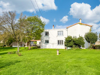 Maison à vendre à Moncoutant-sur-Sèvre, Deux-Sèvres - 199.999 € - photo 2