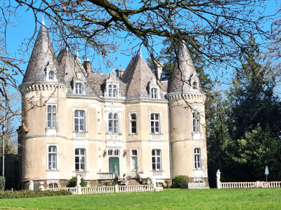Chateau à vendre à Cornillé, Ille-et-Vilaine, Bretagne, avec Leggett Immobilier