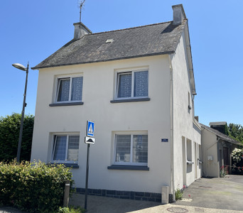 French property for sale in Plussulien, Côtes-d'Armor - €119,900 - photo 1