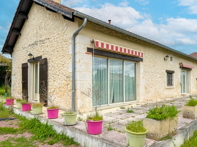French property for sale in Saint-Astier, Dordogne - €209,900 - photo 7