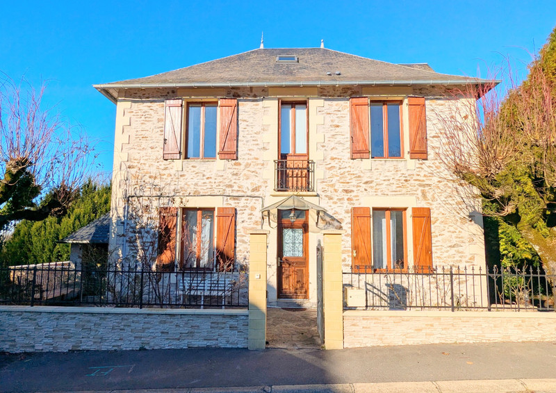Maison à vendre à Arnac-Pompadour, Corrèze - 275.000 € - photo 1