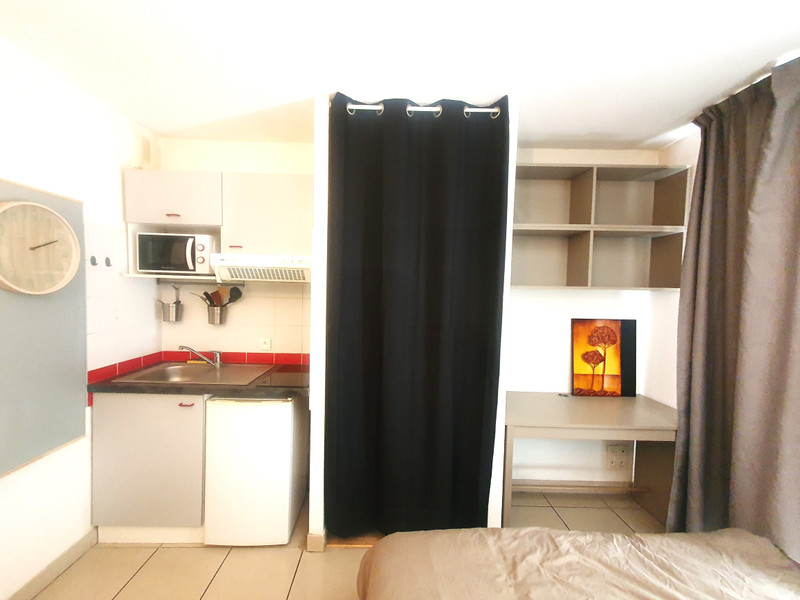 French property for sale in Aix-en-Provence, Bouches_du_Rhone - €107,000 - photo 1