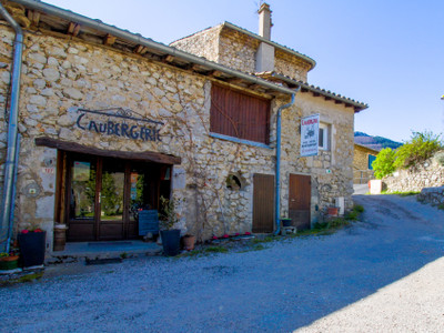 Commerce à vendre à Die, Drôme, Rhône-Alpes, avec Leggett Immobilier
