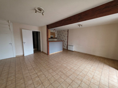 French property for sale in Ruelle-sur-Touvre, Charente - €247,000 - photo 2