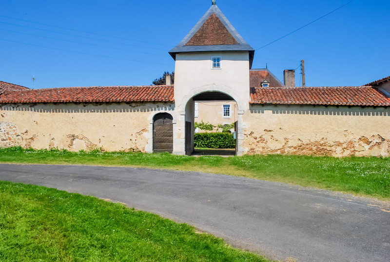 French property for sale in Luchapt, Vienne - €530,000 - photo 1
