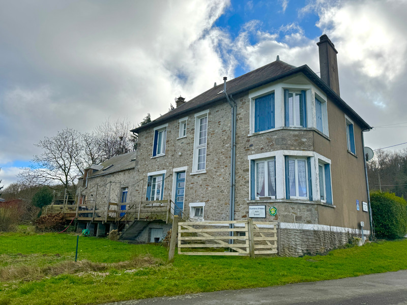 French property for sale in Pré-en-Pail-Saint-Samson, Mayenne - €250,000 - photo 2