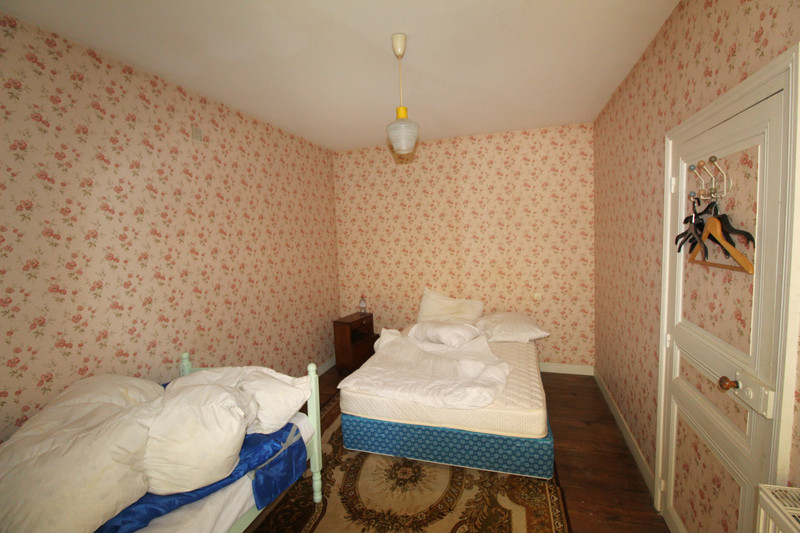French property for sale in Saint-Savin, Vienne - €80,000 - photo 6
