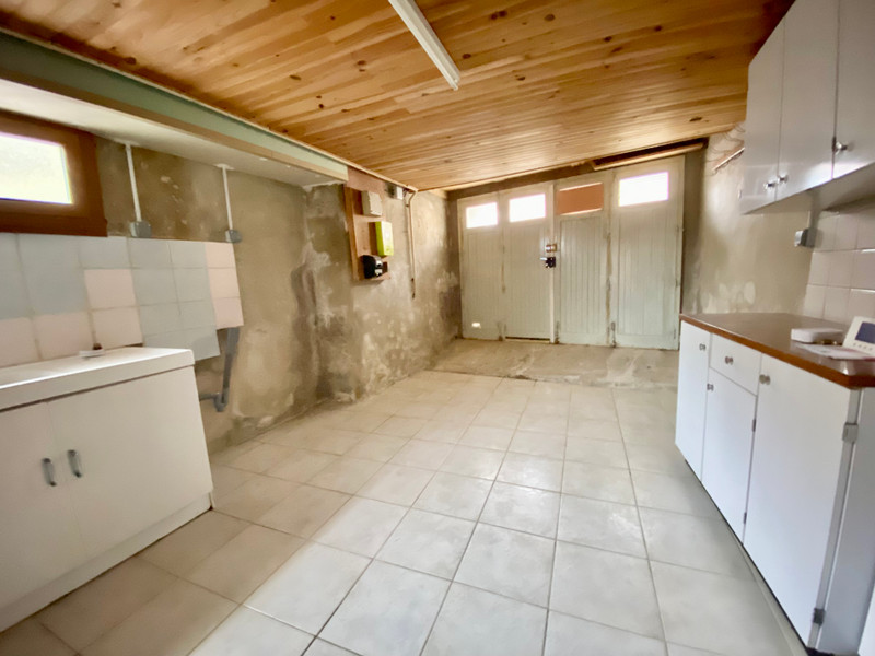 French property for sale in Rochechouart, Haute-Vienne - €75,000 - photo 3