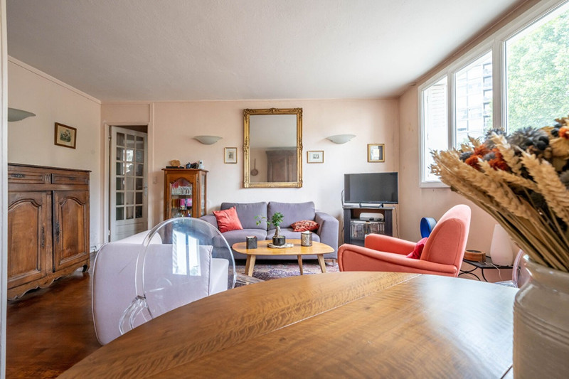 French property for sale in Paris 12e Arrondissement, Paris - €670,000 - photo 2