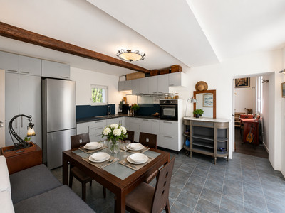 French property for sale in Toulon, Var - €399,999 - photo 6